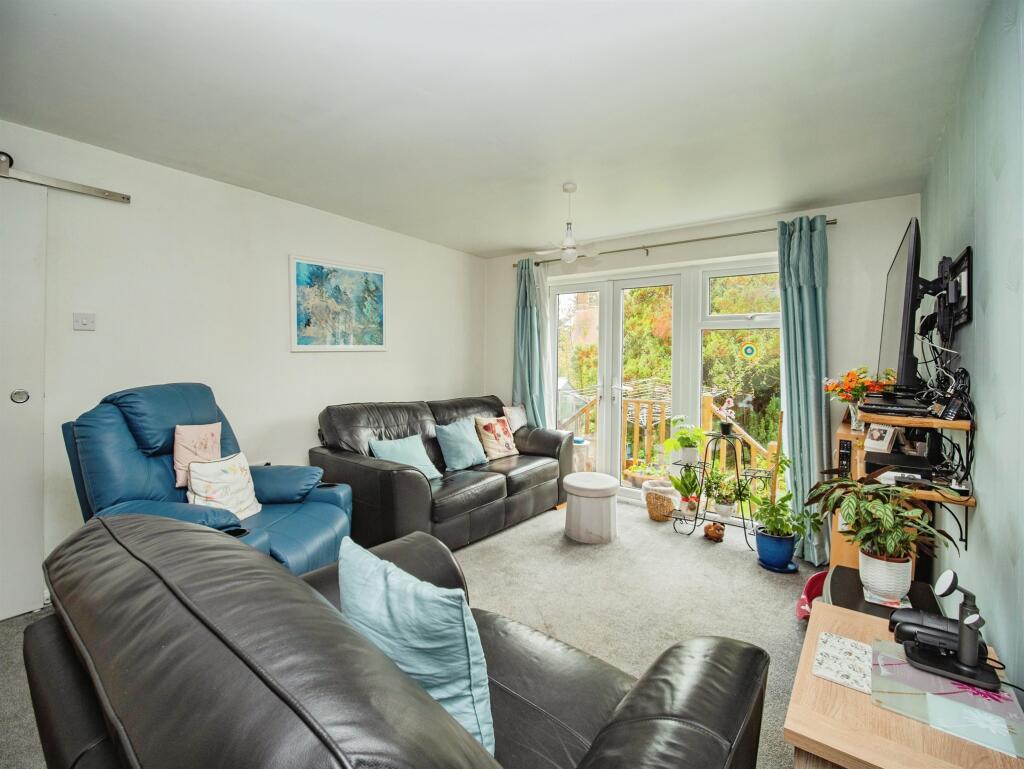 House in Dorchester, Maiden Newton - View 2