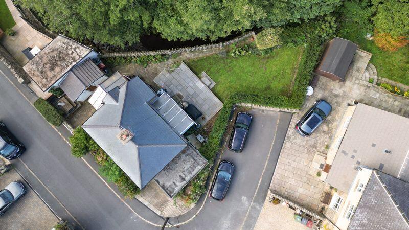 Riverside Crescent, Holymoorside, Chesterfield photo 3