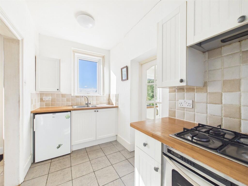 10, Holnicote Road, Bude, Cornwall photo 4
