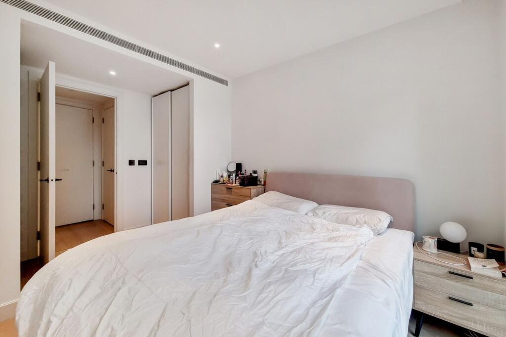 Apartment in London - More