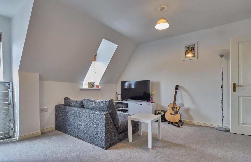 Apartment in Hinckley and Bosworth, Leicestershire - View 4