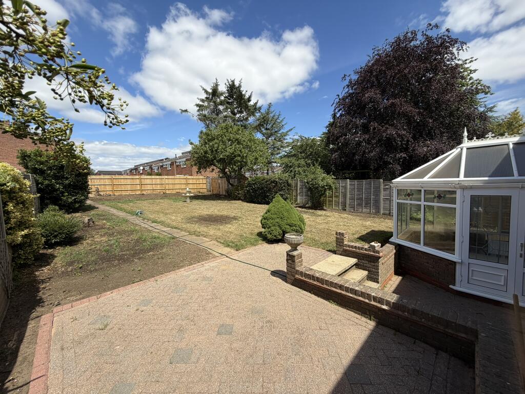 Staverton Road, Daventry - View 3