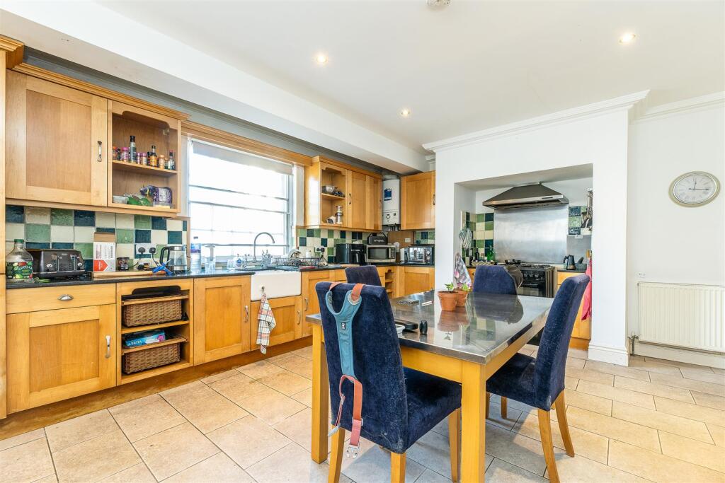 Apartment in Nottingham, The Park - View 5