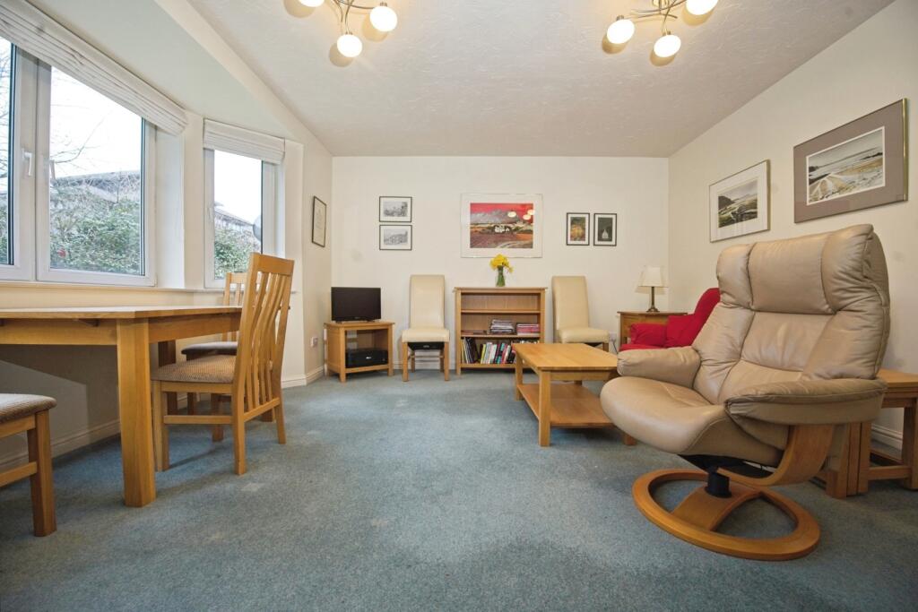 Apartment in Cardiff - View 3