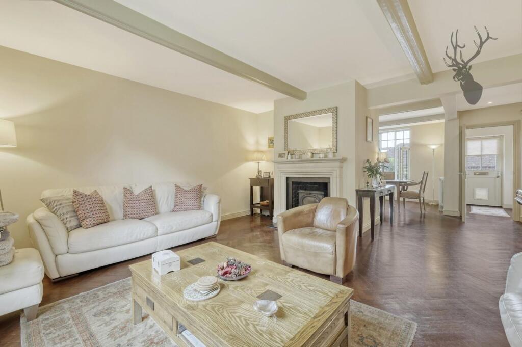 House in Chelmsford - More