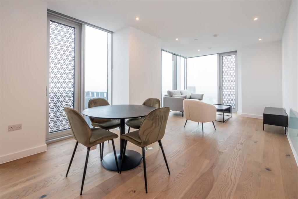 Apartment in Manchester, City Centre - View 2
