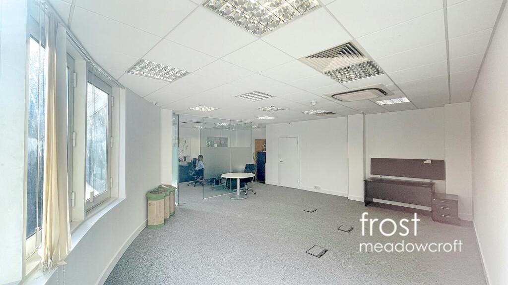 U5 2 Station Court Townmead Rd SW6 office 3 2.jpg