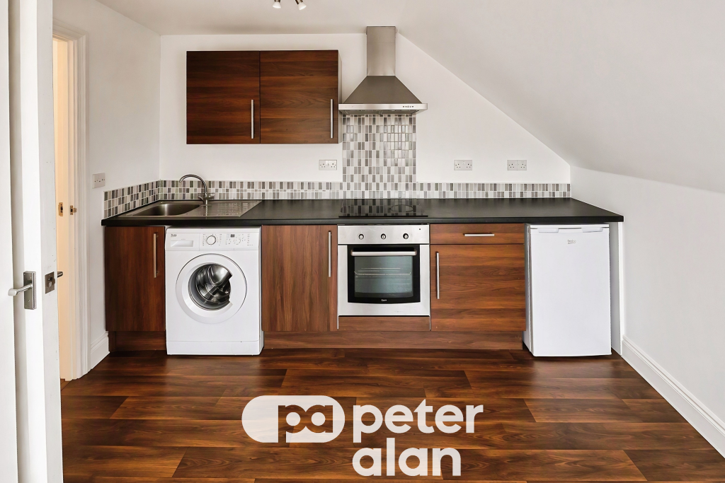 Apartment in Newport, Commercial Road, Pillgwenlly - View 4