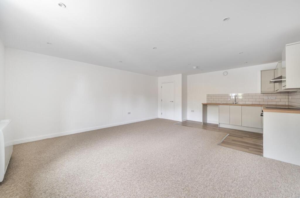 Apartment in Dorchester - More