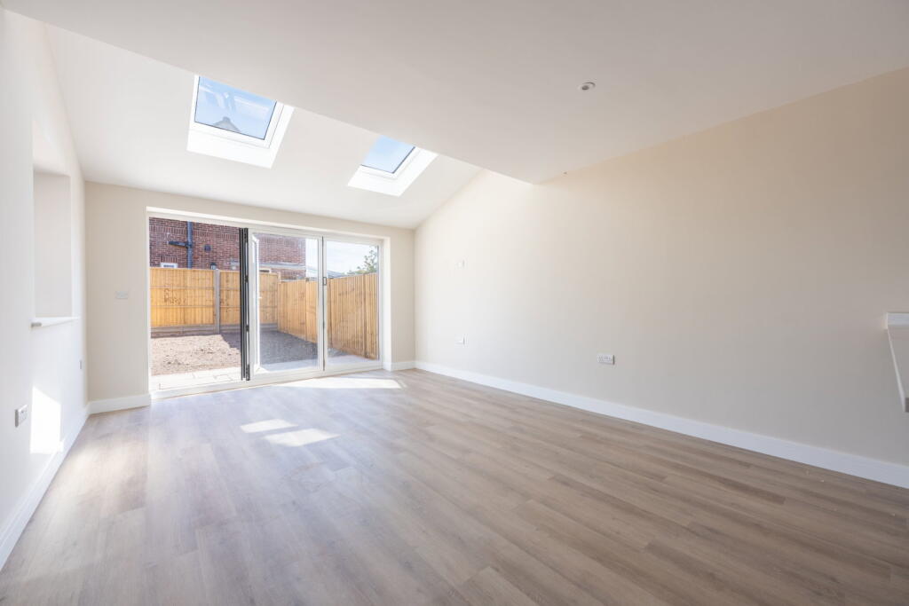 House in Portsmouth - View 3