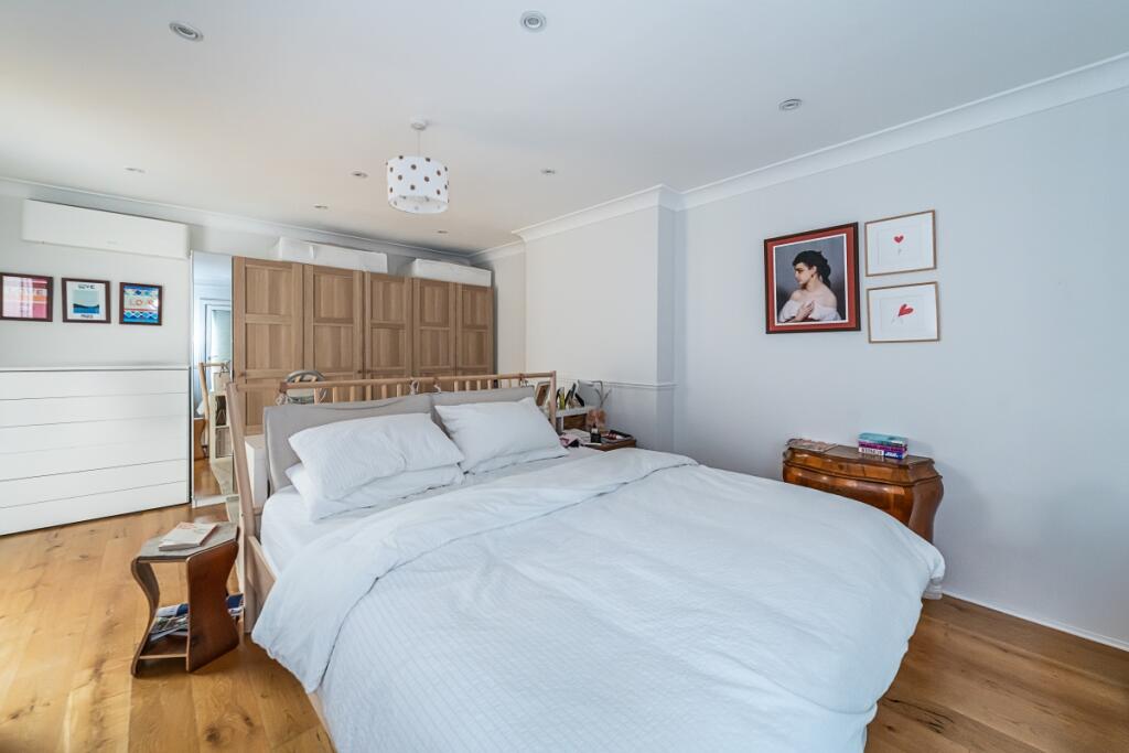4 bedroom maisonette for rent