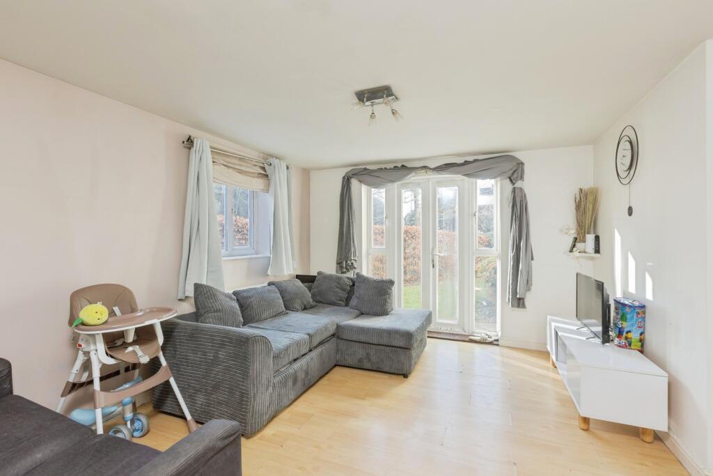 Apartment in Gravesham, Northfleet - View 2