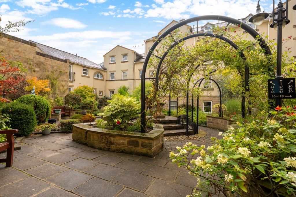 Apartment in Harrogate - View 4