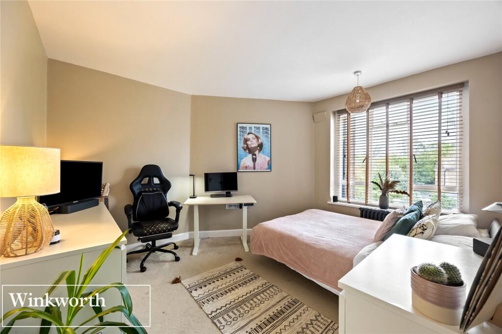 Apartment in Hove, Brunswick - More