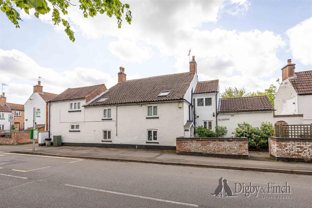 Main image of property: Bingham Road, Radcliffe-On-Trent, Nottingham