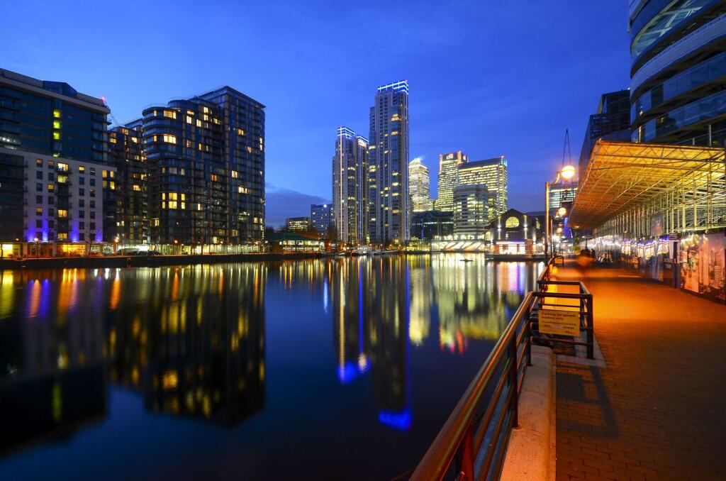 Main image of property: Pan Peninsula Square, Canary Wharf, London, E14