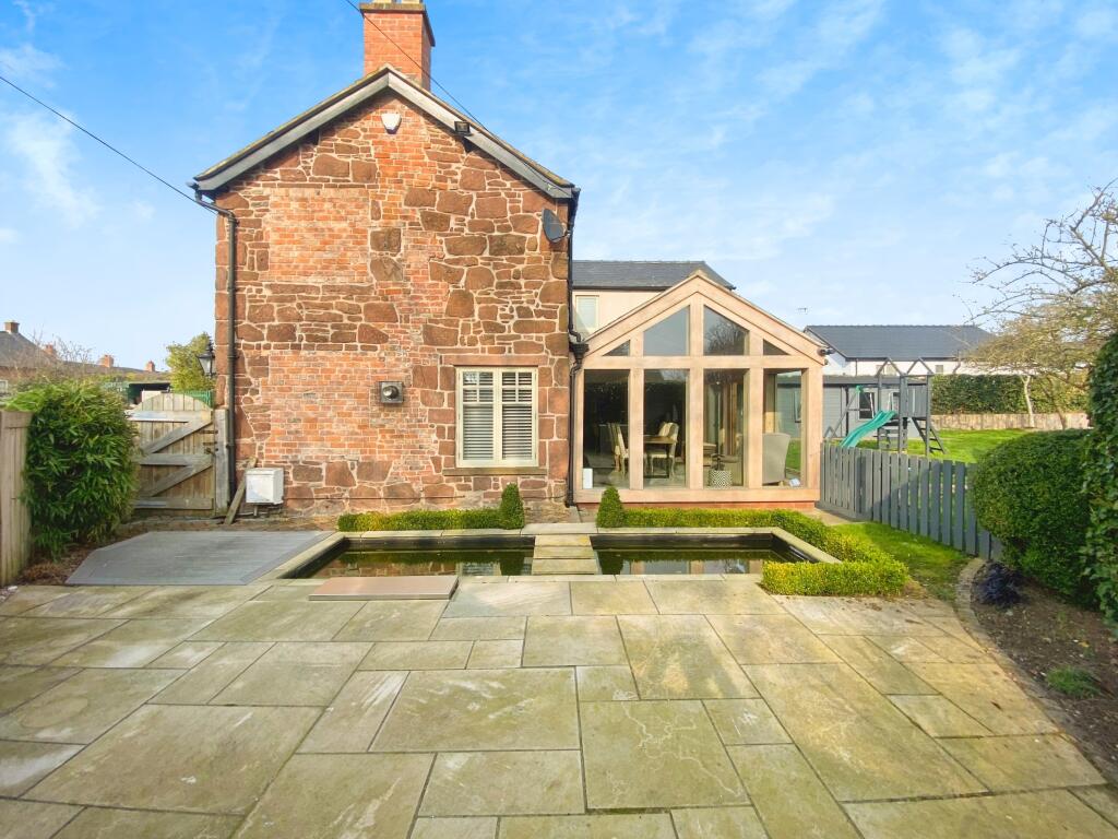 Francis Lane, Wrexham, LL13 photo 4