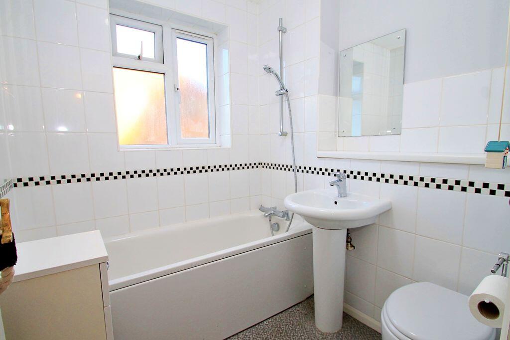 Apartment in Winkfield, Bracknell Forest - View 5