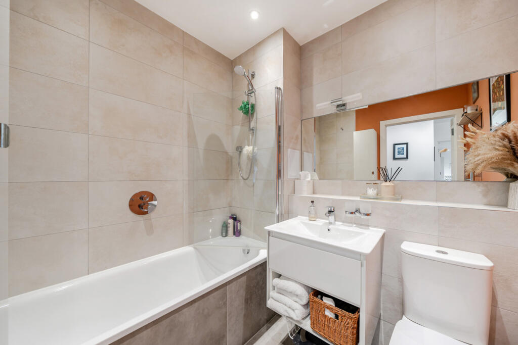 Apartment in London - More