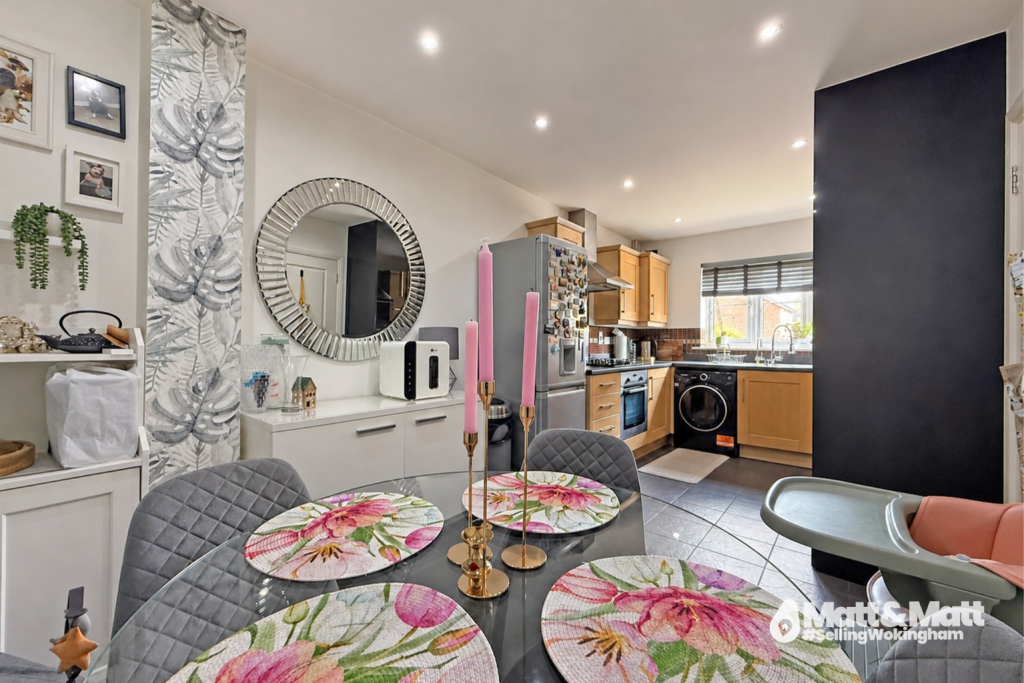 House in Bracknell, Jennett's Park, Hanworth - View 3