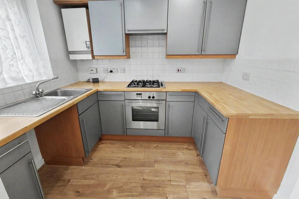 Verwood photo 5
