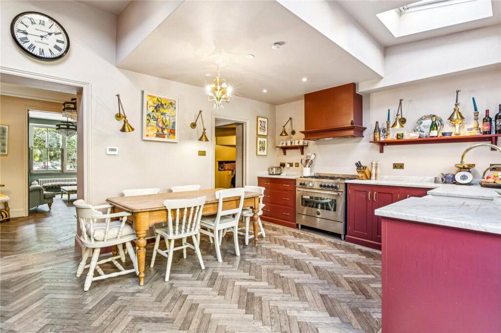 House in London, Summerstown - View 5