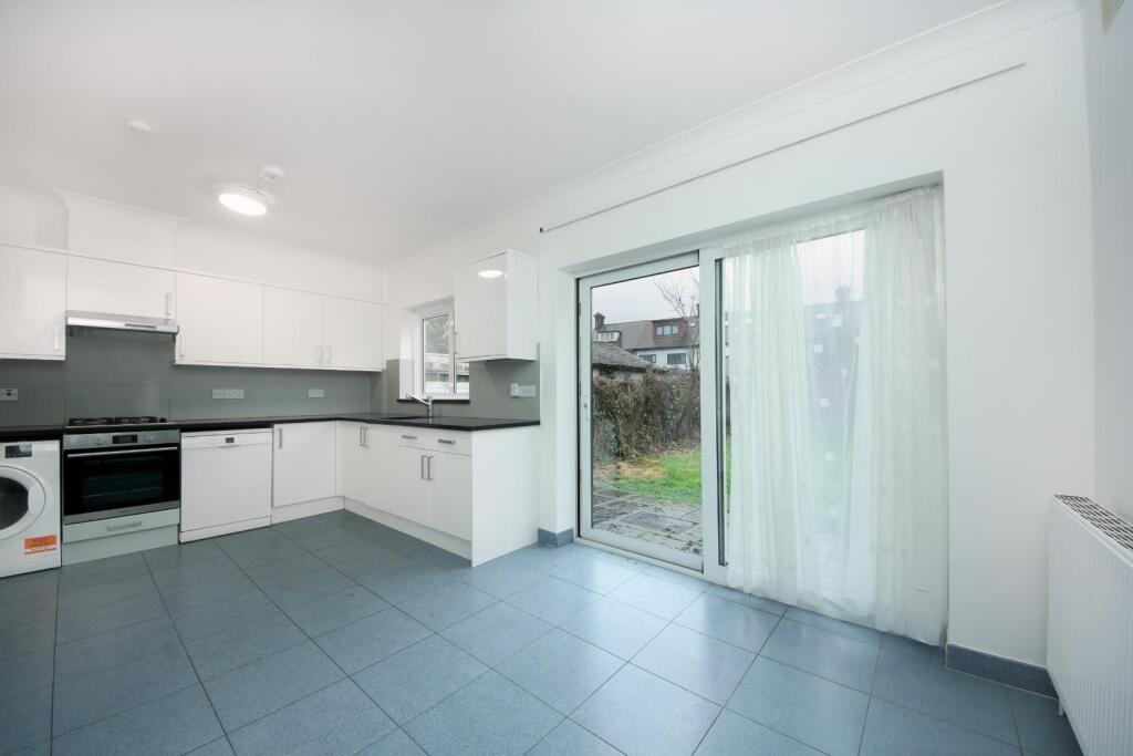 House in London - View 4
