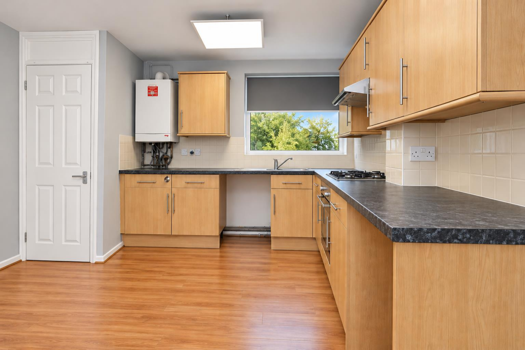 Apartment in Hertsmere, Elstree and Borehamwood - View 4