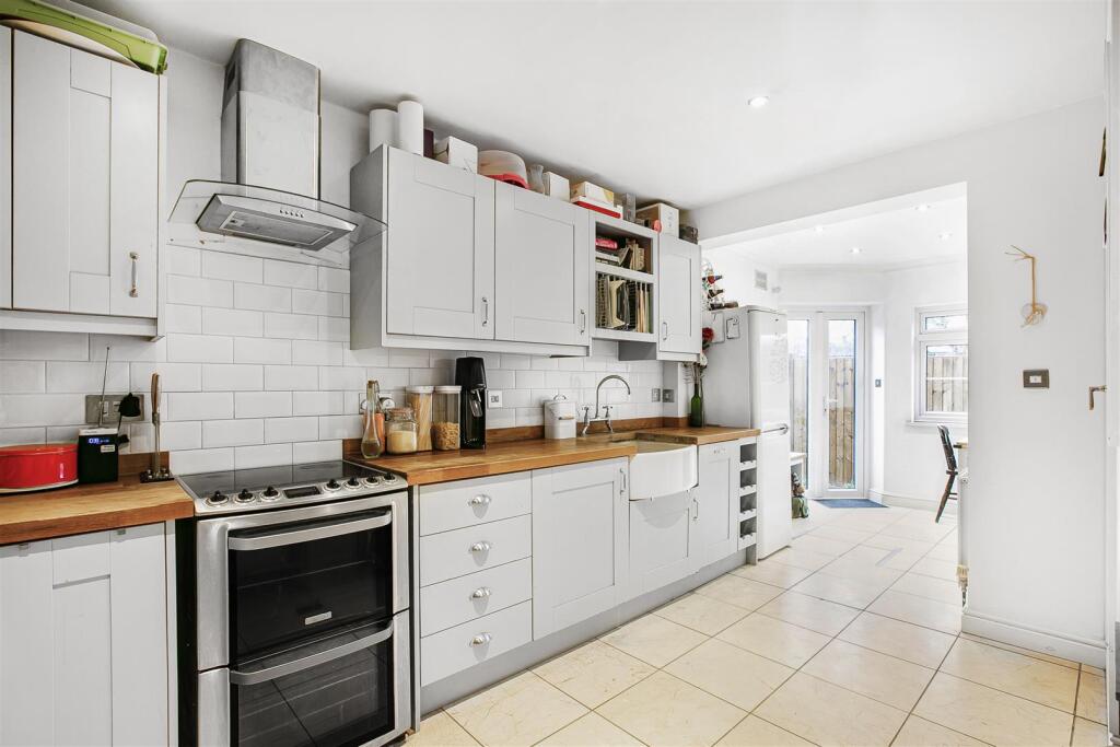 House in Cambridge, Cherry Hinton - View 2