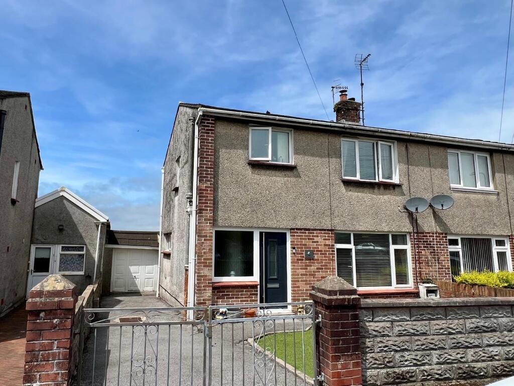 Main image of property: Vale View, Sarn, Bridgend County Borough, CF32 9RY