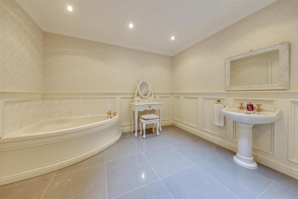 Additional image 35 of Burnley Road, Loveclough, Rossendale - Over 10,000sqft of Accommodation