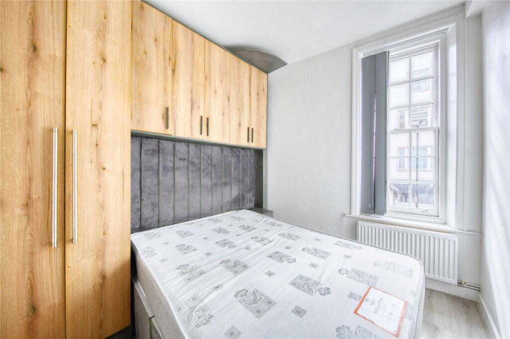 Apartment in London, Streatham - More