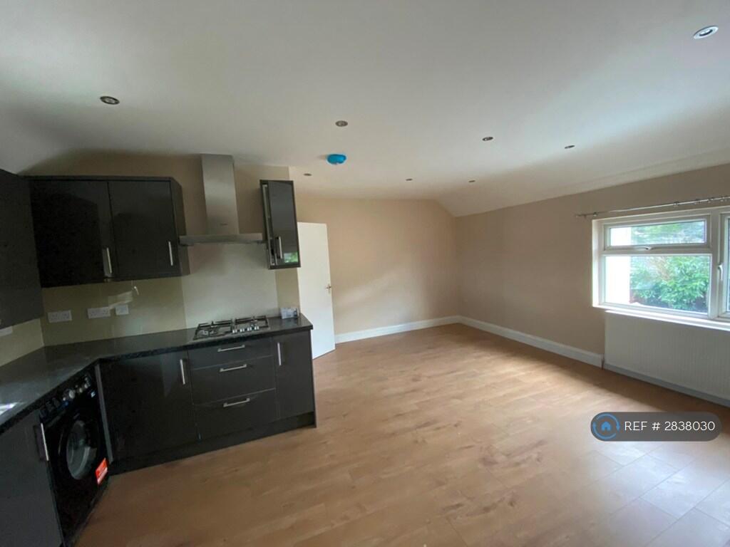 Main image of property: Falling Lane, West Drayton, UB7