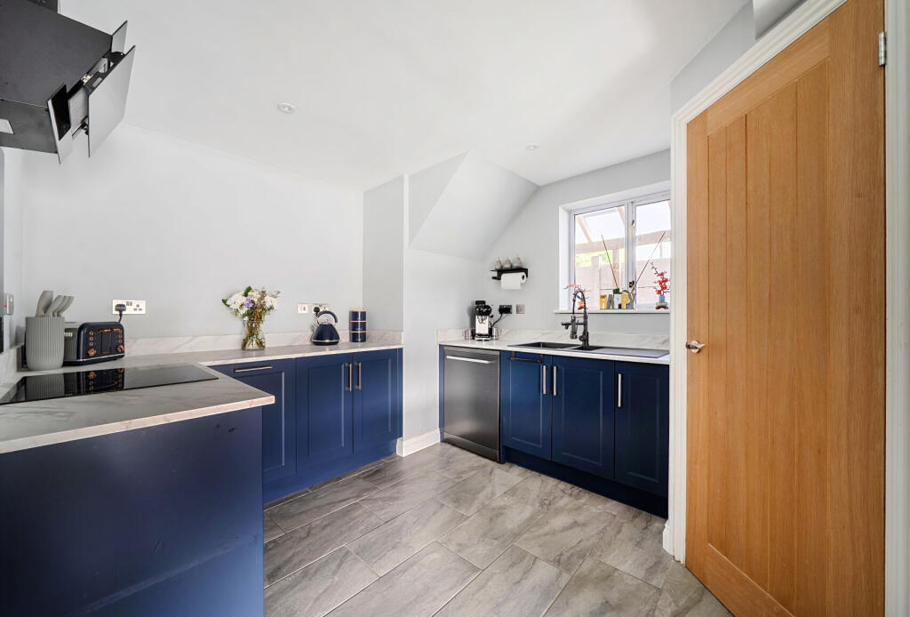 House in Stroud, Middleyard, King's Stanley - View 4
