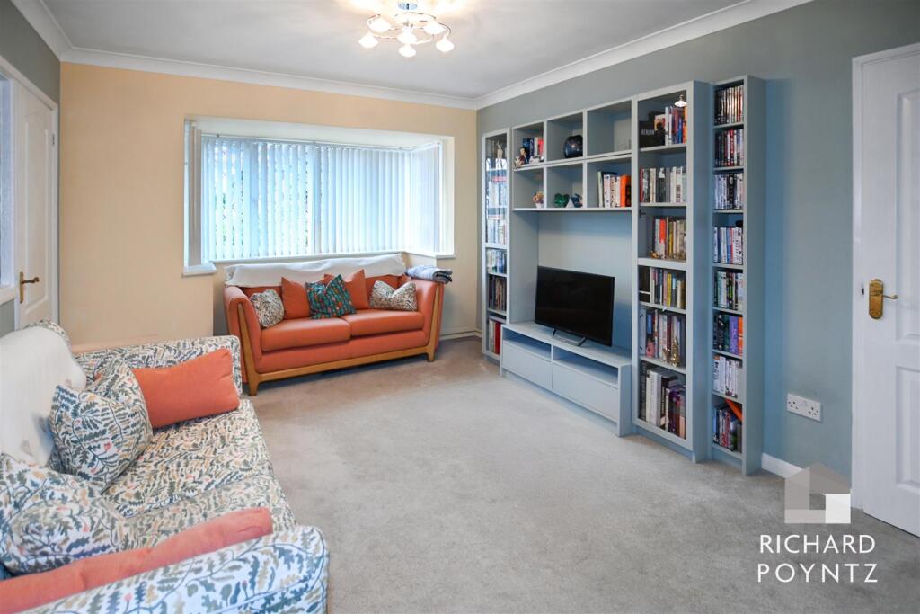 House in Castle Point, Canvey Island - View 4