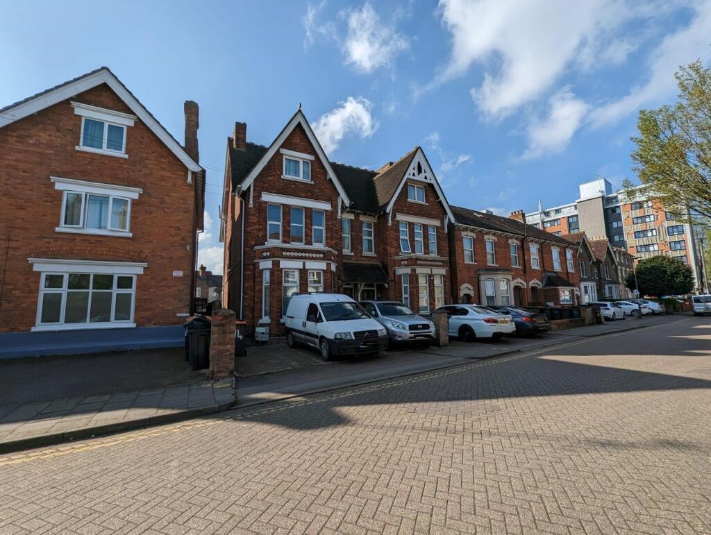 Main image of property: Woburn Road, MK40