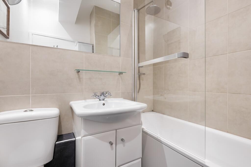 Apartment in London - More