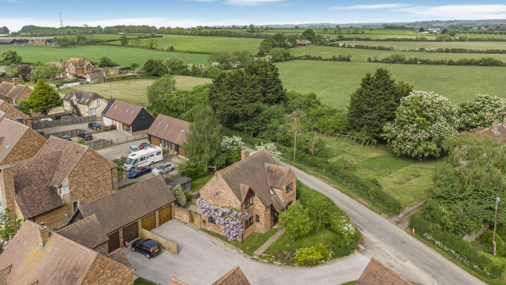 Main image of property: Marie Close, Poundon, OX27