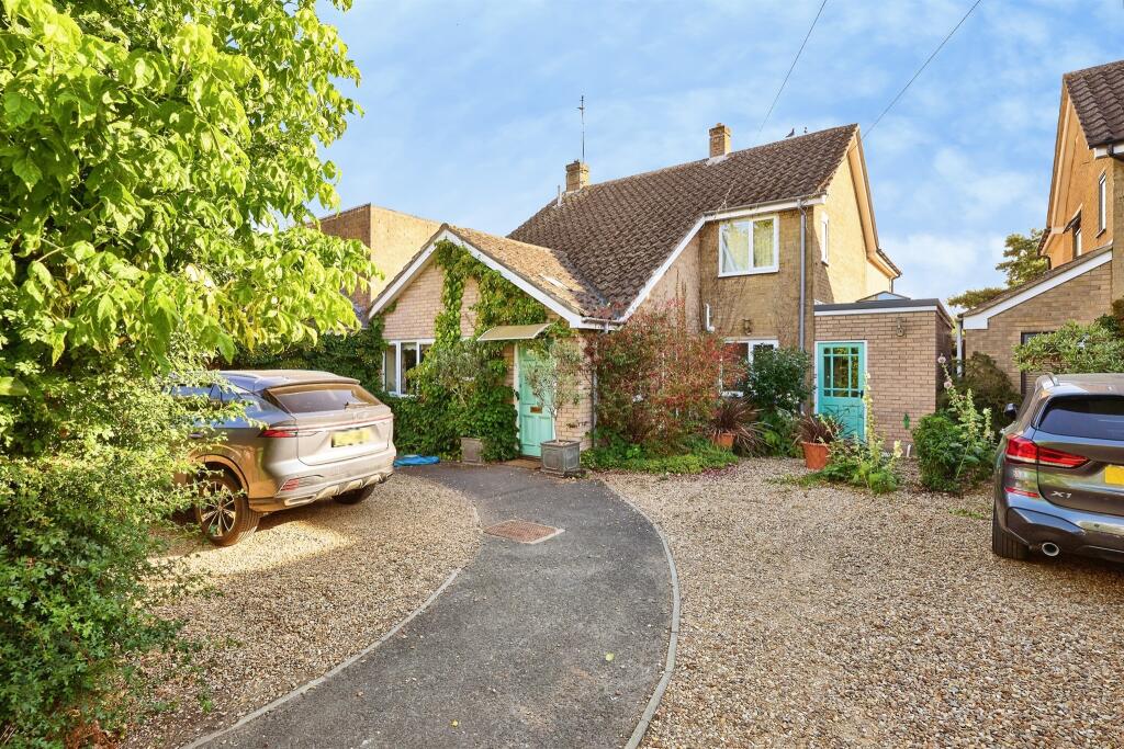 Main image of property: Peterborough Road, Castor, Peterborough
