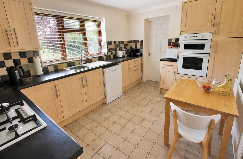 Lychgate Drive, Horndean photo 4