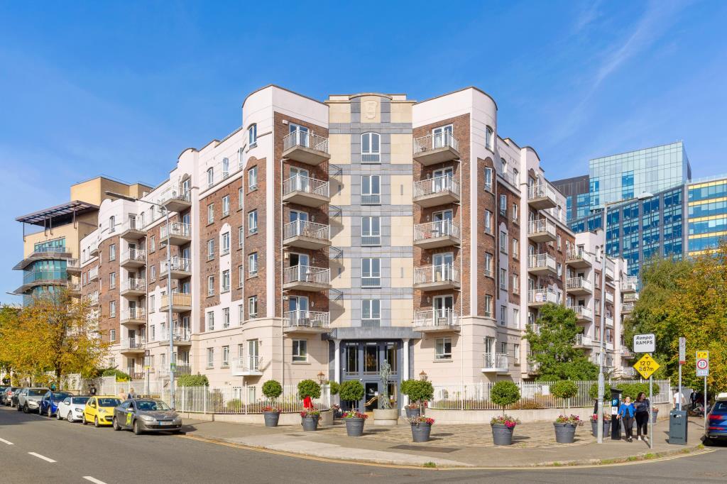 Main image of property: 101 The Berkeley Block, Pembroke Square, Grand Canal Street Upper, Dublin 4, D04 WN73