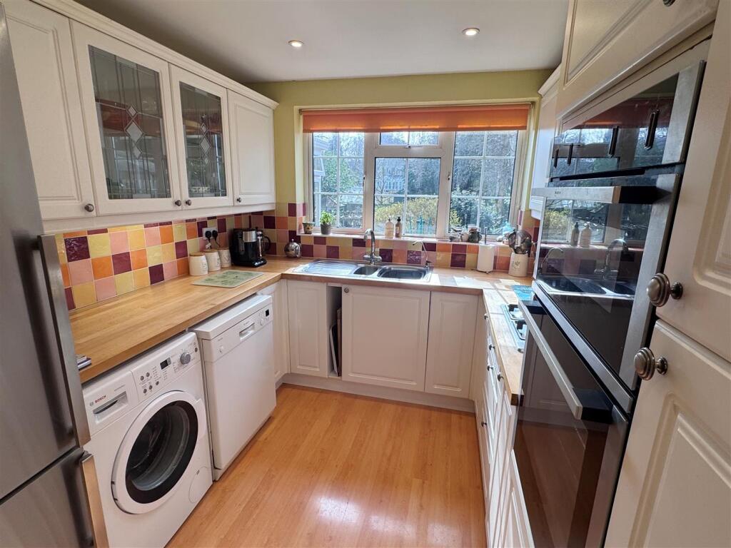 House in Newbury, West Berkshire - View 3