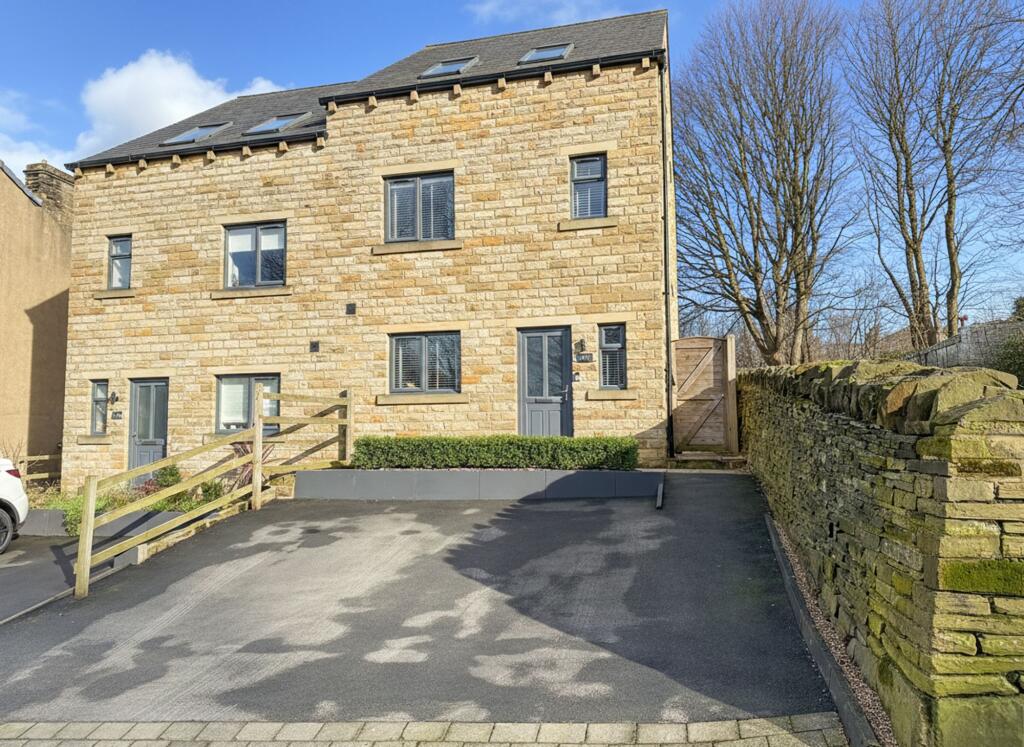 5-bed semi-detached on Lillands Lane, Brighouse, HD6, £325,000