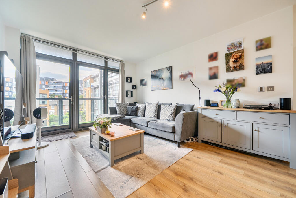 Main image of property: Union Park, Greenwich