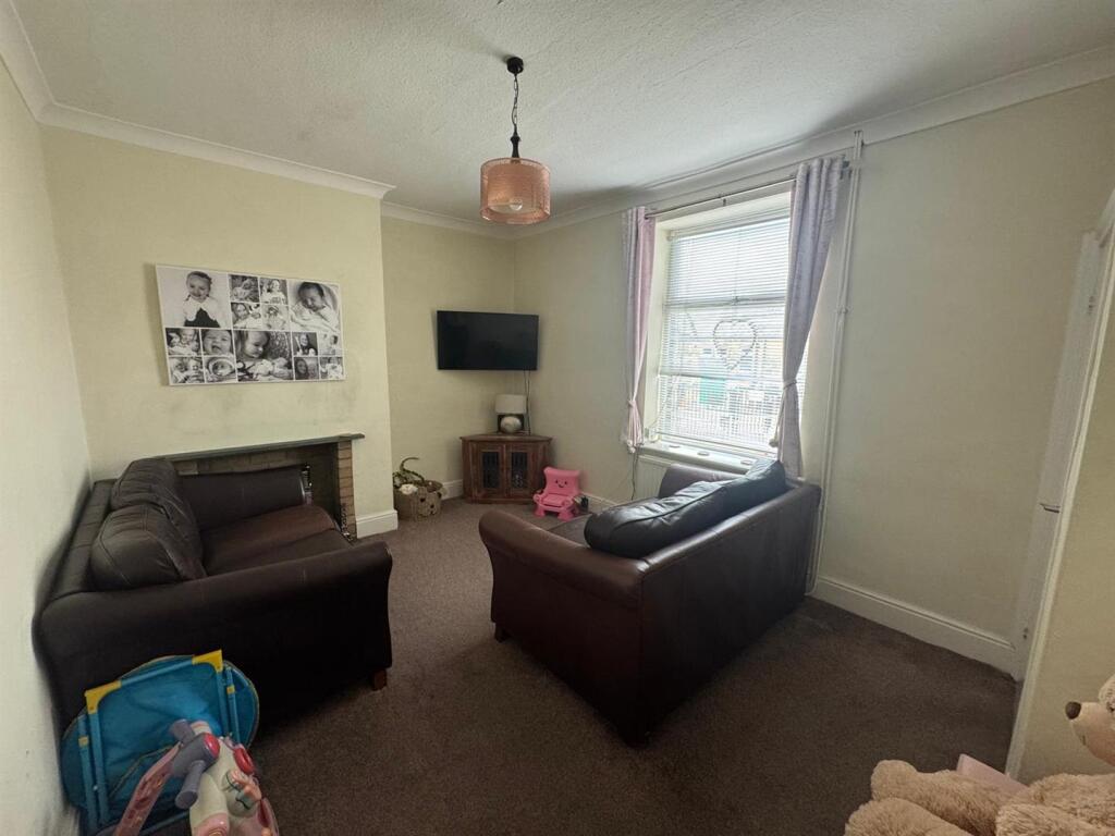 House in Bradford - View 4