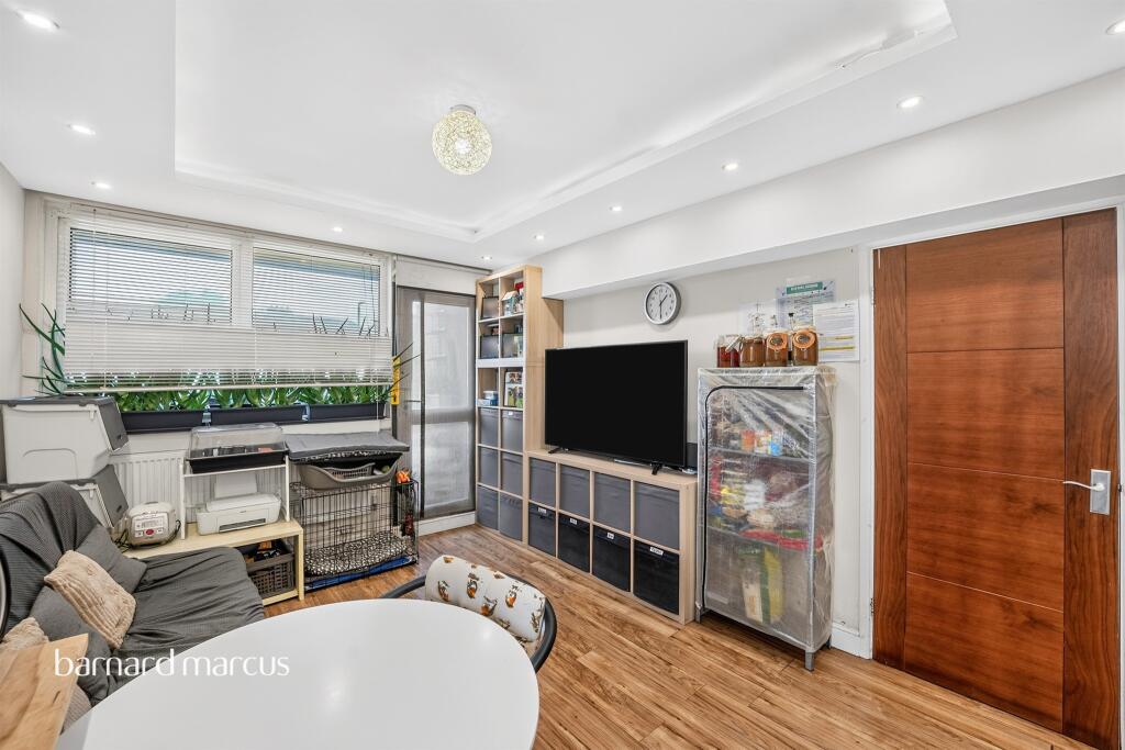 Apartment in London - View 4