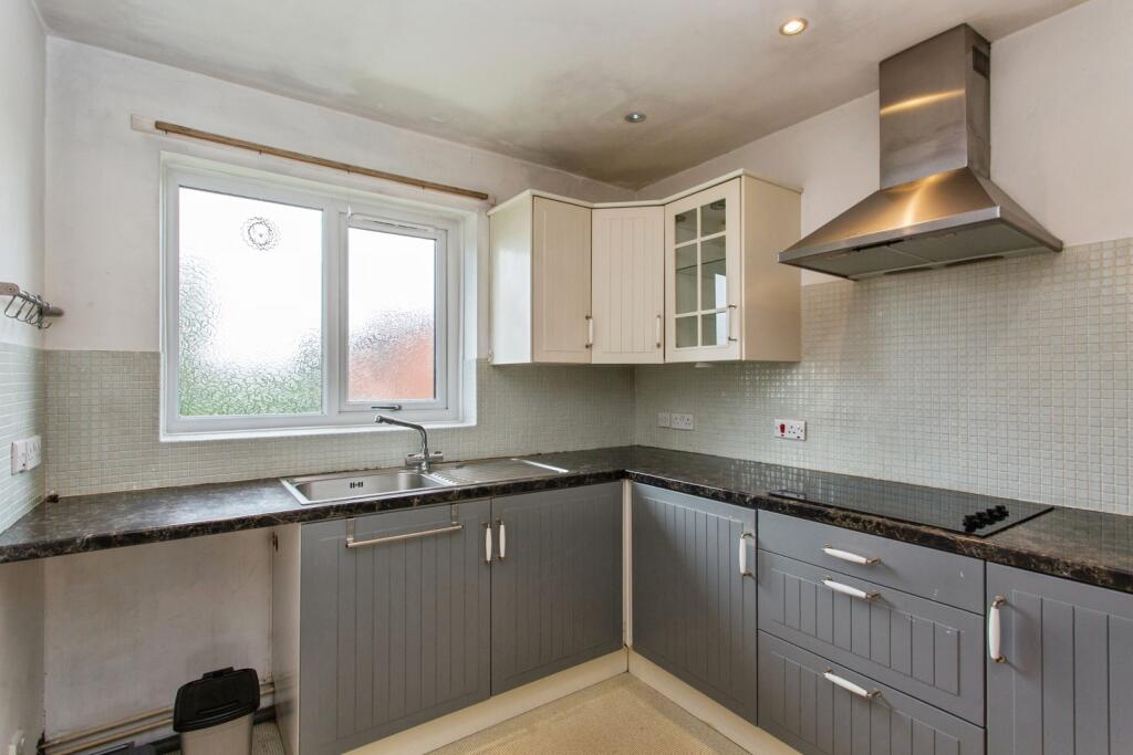 Apartment in Preston - More
