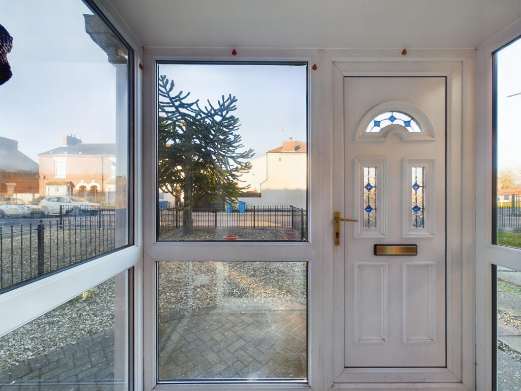 132 Estcourt Street photo 3
