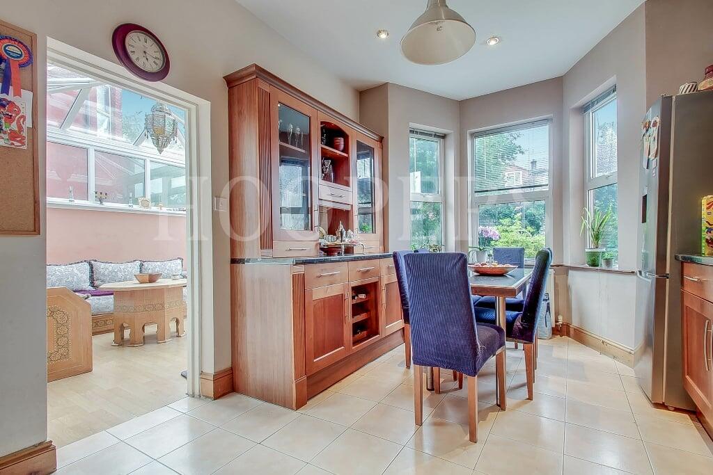 House in London, Dudden Hill, Dollis Hill - View 5