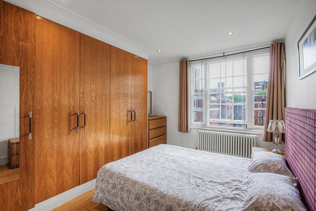 Apartment in London, Paddington - View 5